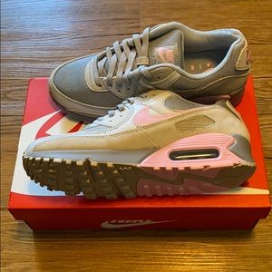 🆕Nike Air Max 90 Women’s 9.5 or Men’s 8